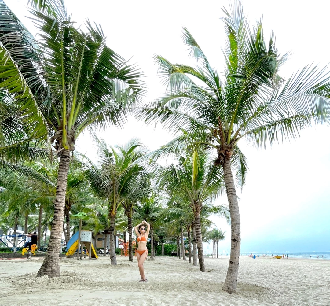 Giống như hình. form đẹp. Shop giao cũng nhanh bdb kd. Kkkkkkkkk