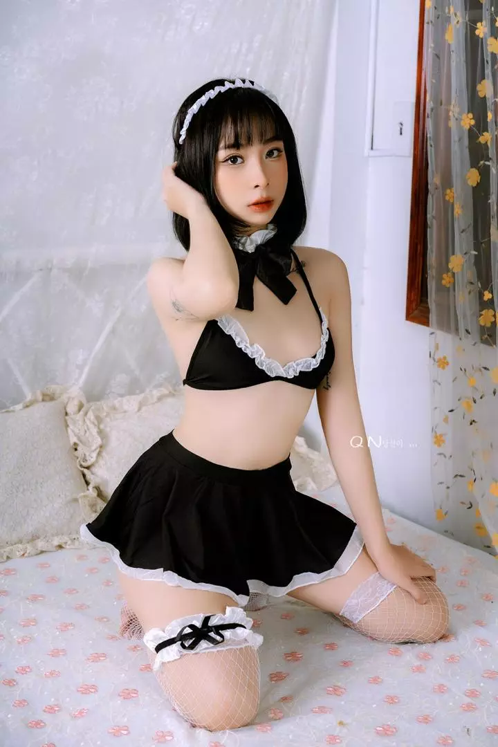 Đồ rất xinh, tạp dề hơi nhăn nên mình k đeo vào chụp.