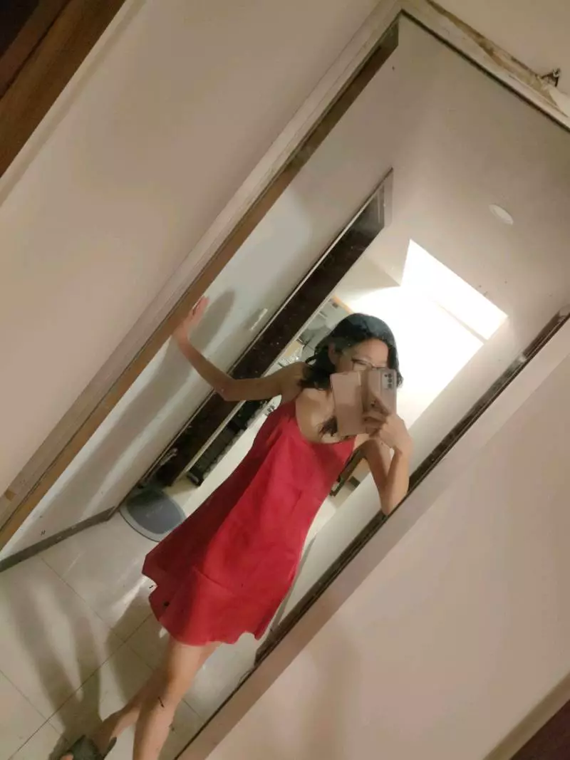 Mình 1m57 41kg mặc vừa size S , vải ổn mốt sẽ mua thêm vài màu mặc cho mát