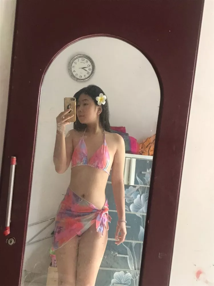 bộ bikini nằm hơn cả mong đợi của mình , mình có bụng dứi mà che đựt là qá đỉnh lunn