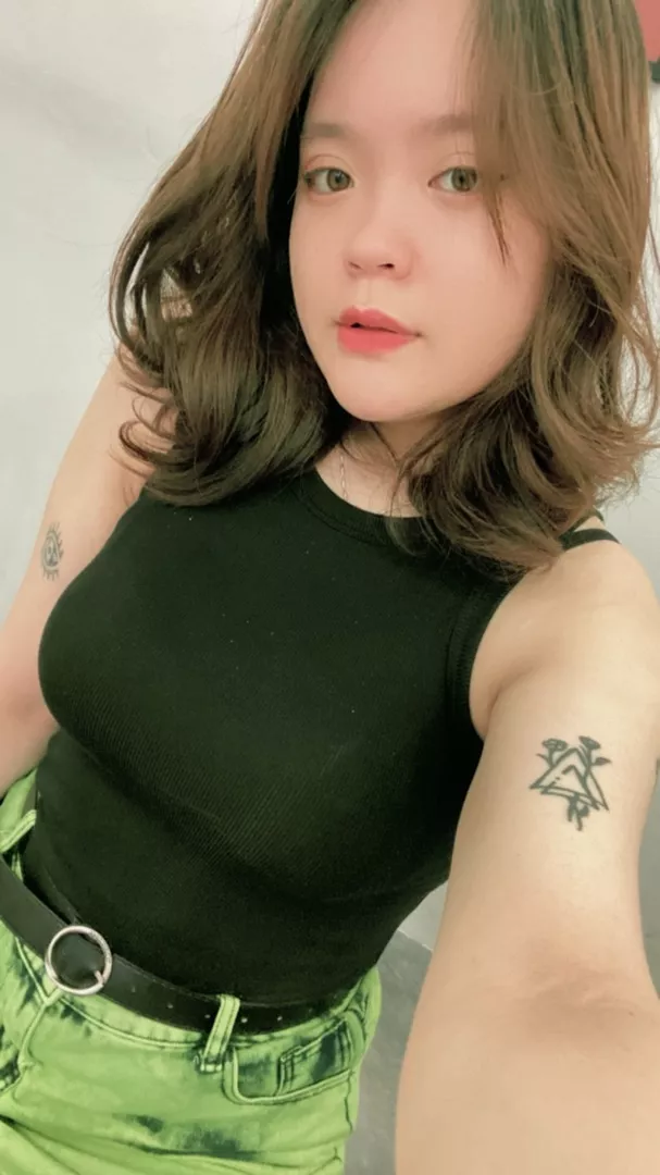 Áo chất mát co giãn tốt nhưng giặt vài lần là sẽ bị xù phù hợp giá tiền