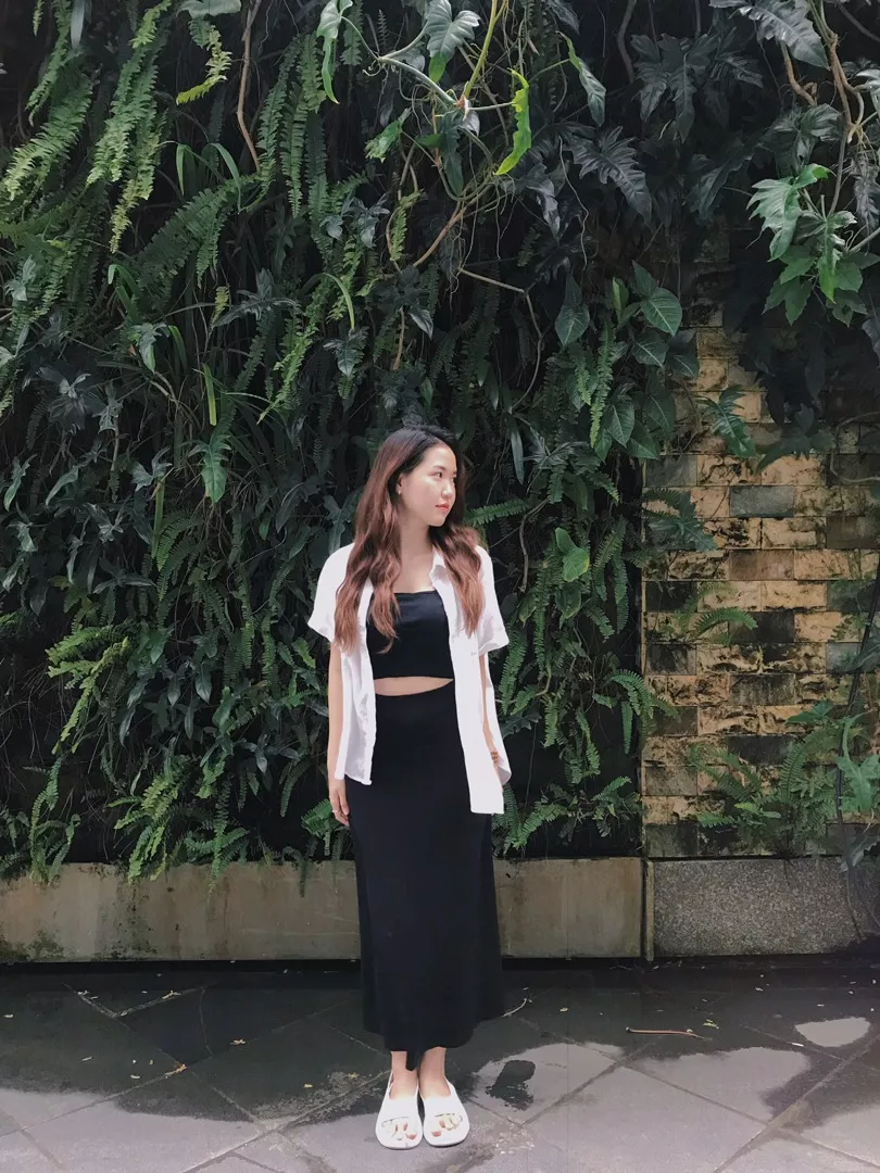 Chất hơi mỏng, nhăn. M63 48kg dài gần mắt cá và hơi rộng nèeee. Nói chung bình thường được điều giao rất nhanh nhaa, chưa kịp chuẩn bị tiền là có hàng luôn r🥲