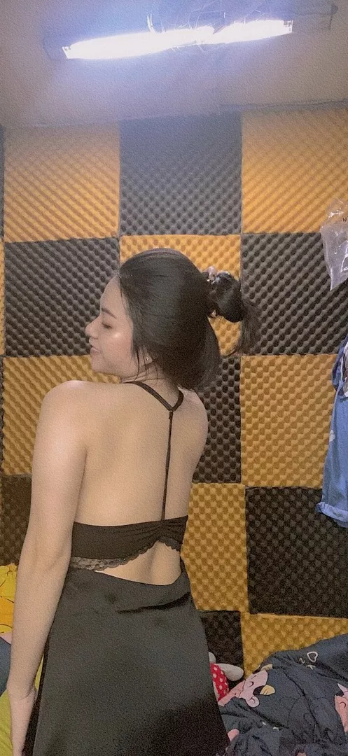 Hàng y hình đẹp lắm chất vải quá ok luôn shop ship hỏ tốc nhanh đc cái hiểu ý che tên lại nua cảm on shop