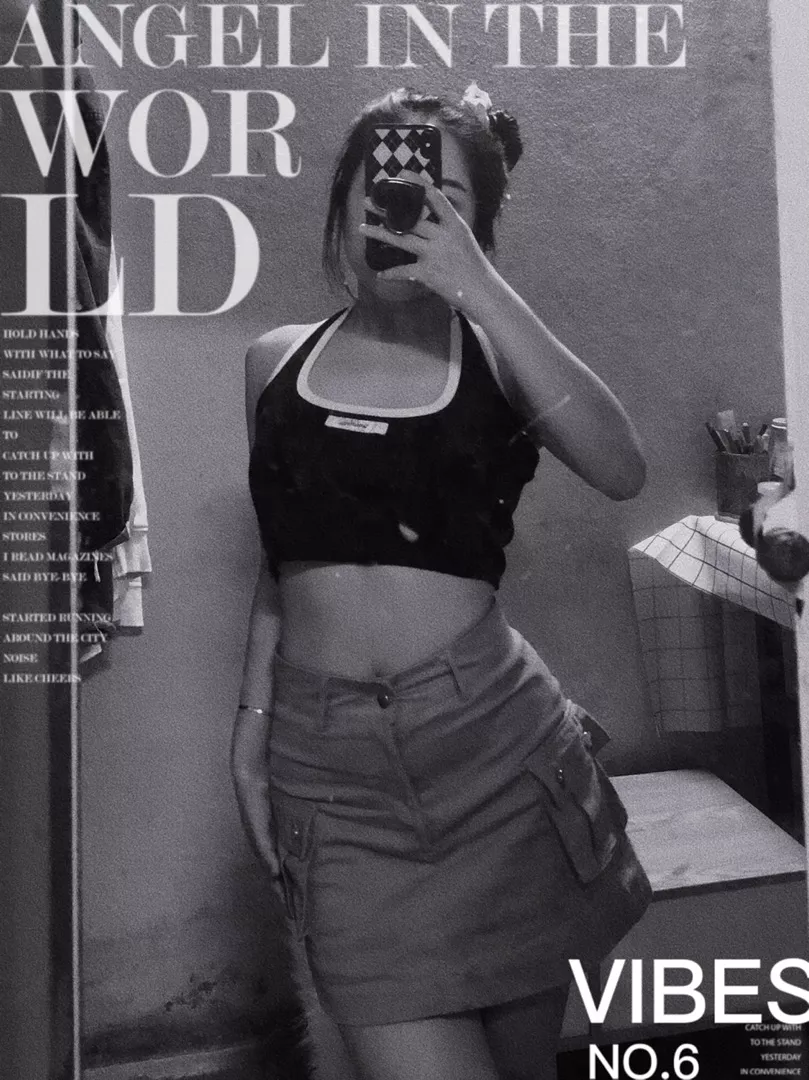 Chất liệu:dày mềm mịn
Màu sắc:be
Đúng với mô tả:gud

Đẹp trong tủ đồ k thể thiếu em này nha nên mua ở đây rất xinh lun