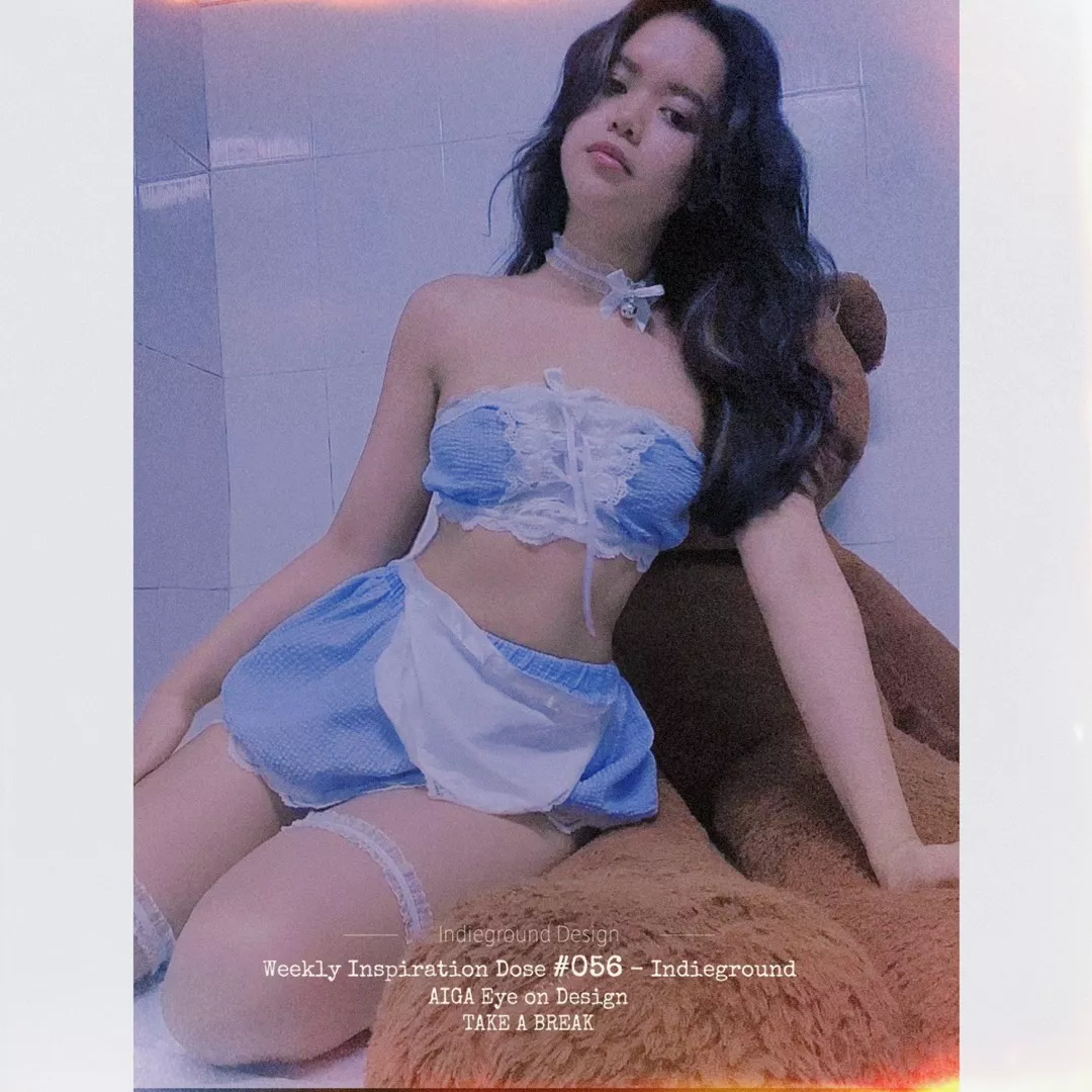 Màu sắc:xanh
Đúng với mô tả:giống mẫu
Chất liệu:kate

Đồ xinh,có cài tóc nữa,đầy đủ như hình,nên mua nha mn