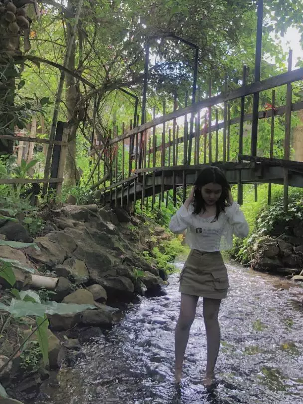 Chất liệu:kaki
Màu sắc:be
Đúng với mô tả:như hình

xinh nên mua