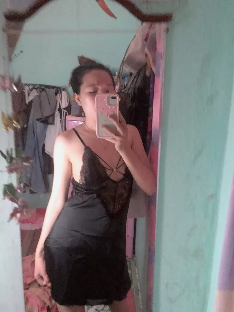 Màu sắc:đem

Đẹp ạ