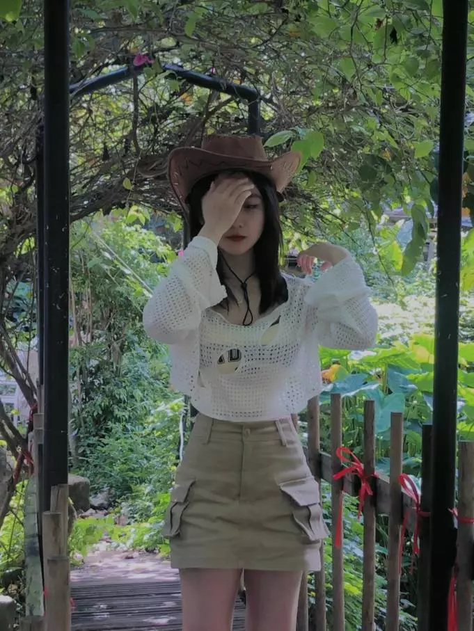 Chất liệu:kaki
Màu sắc:be
Đúng với mô tả:như hình

xinh nên mua