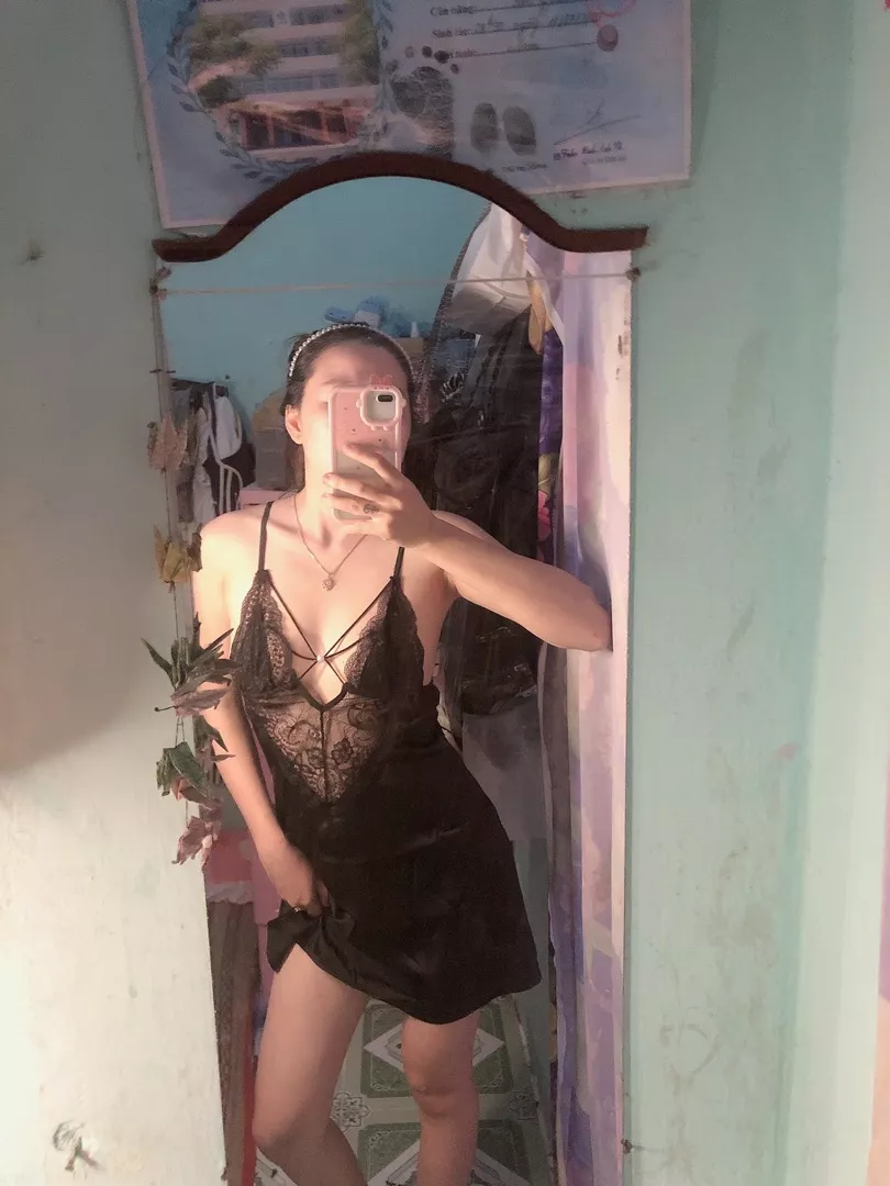 Màu sắc:đem

Đẹp ạ