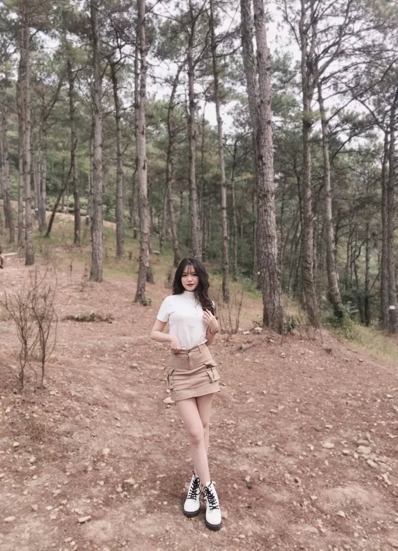 Đúng với mô tả:dung
Chất liệu:vair
Màu sắc:nau

Feedback nhẹ em váy xinh dã mannnn i huhuuuuu, mặc tôn dáng vl =)))) shop siu thân thiện nên muaaa nhaaa