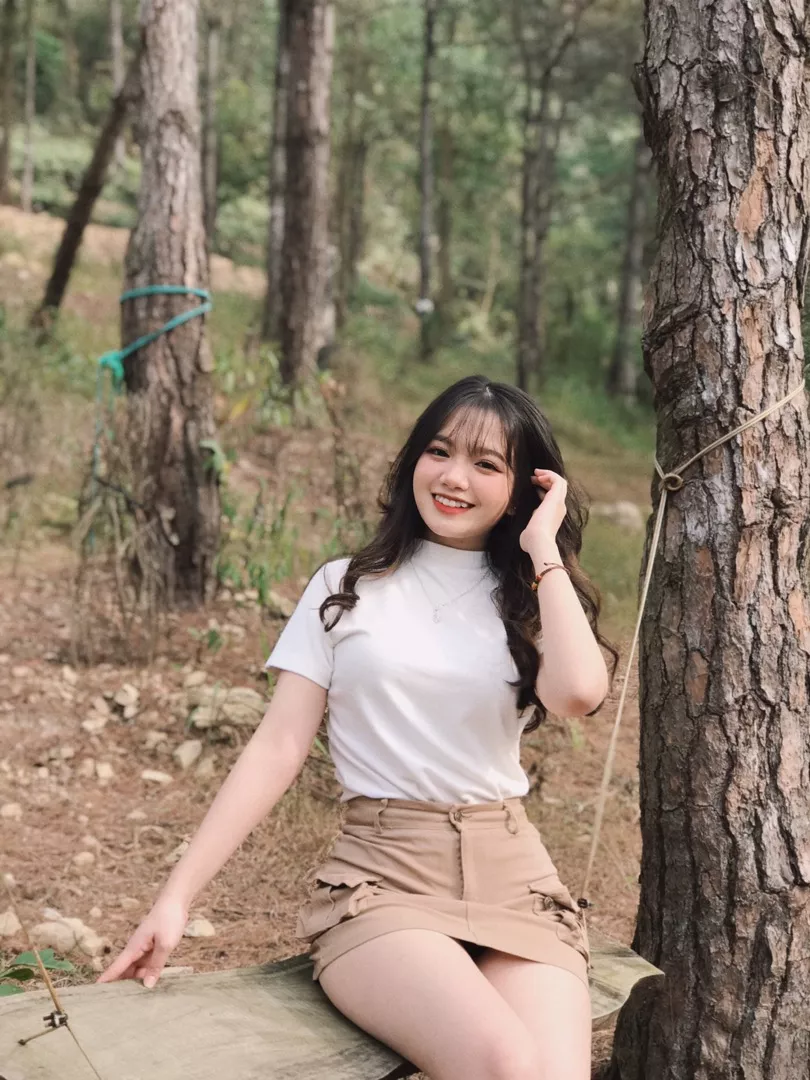 Đúng với mô tả:dung
Chất liệu:vair
Màu sắc:nau

Feedback nhẹ em váy xinh dã mannnn i huhuuuuu, mặc tôn dáng vl =)))) shop siu thân thiện nên muaaa nhaaa