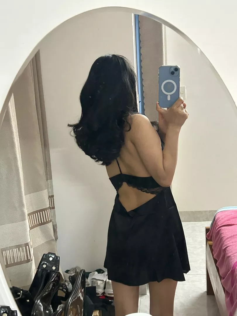 Bà nào vòng 1 ok hơn chút mặc sẽ đẹp hơn ý.Vãi lụa mỏng mát, 3ngày là nhận hàng rồi☺️ sẽ ql ủng hộ shop