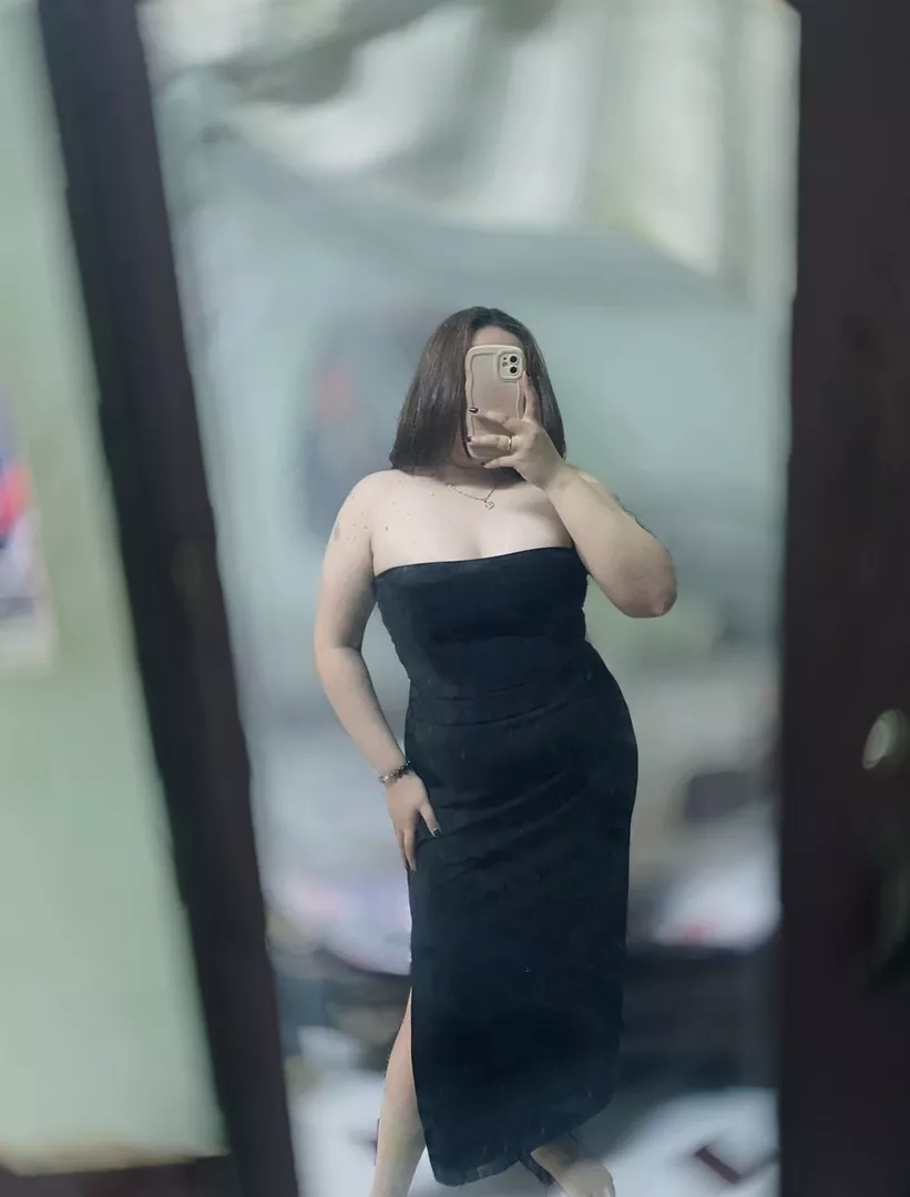 Chất liệu:Thun
Màu sắc:Đen
Đúng với mô tả:Đúng

Váy đẹp, dễ mix đồ, form xinh, nên mua nha mọi người uiii