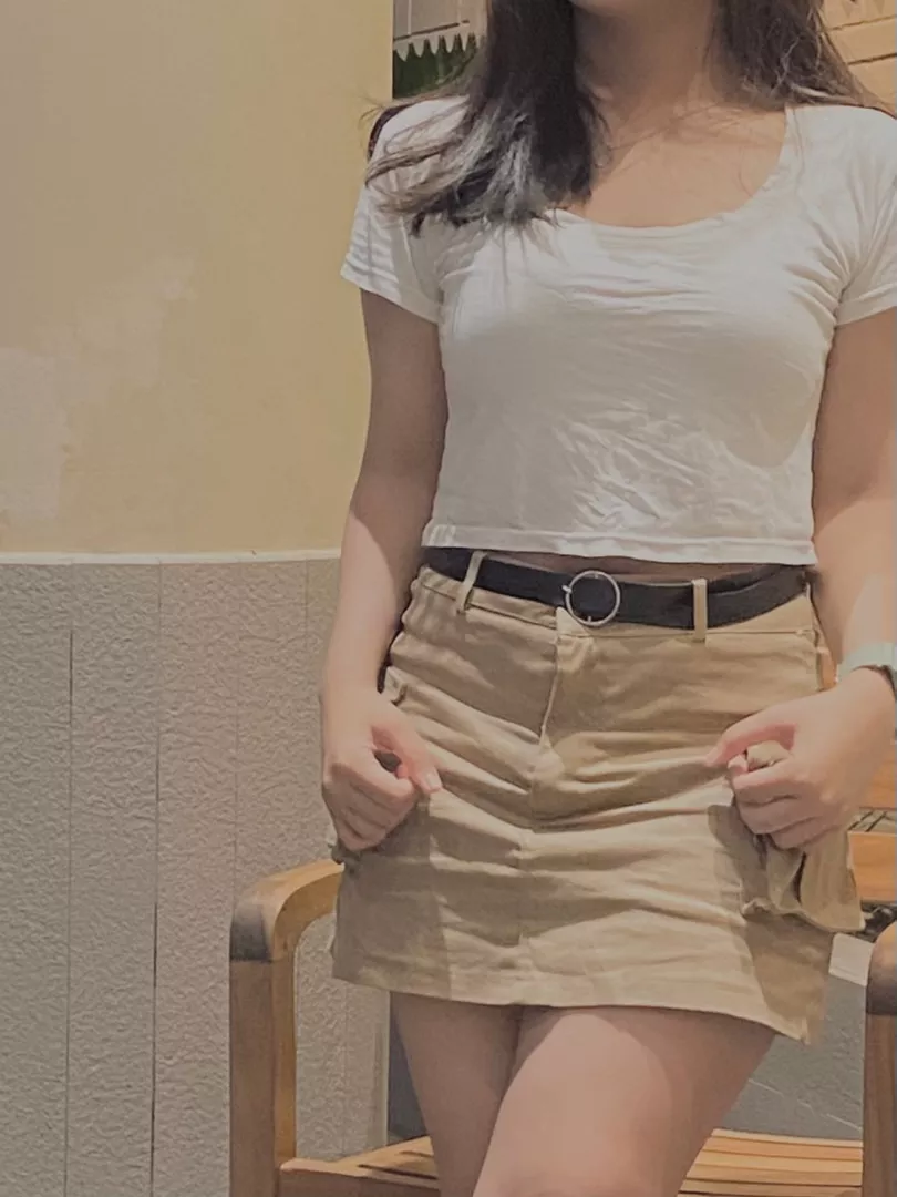 Đẹp xức xắc nhứt cái nách luôn, vãi co dãn đẹp lắm, v3 tui 90 hơn nên mua XL form đẹp nhma bóp eo lại tí