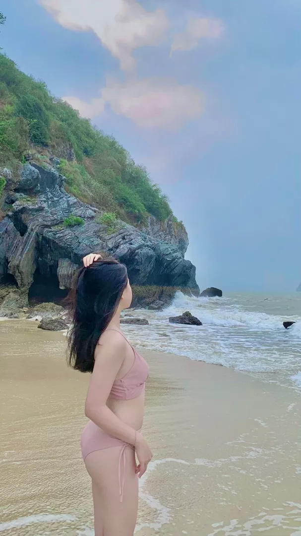 Set xinh phết, màu kiểu hồng pastel ko bị xấu đâu, mình mặc size M quần vừa mà áo hơi rộng tí