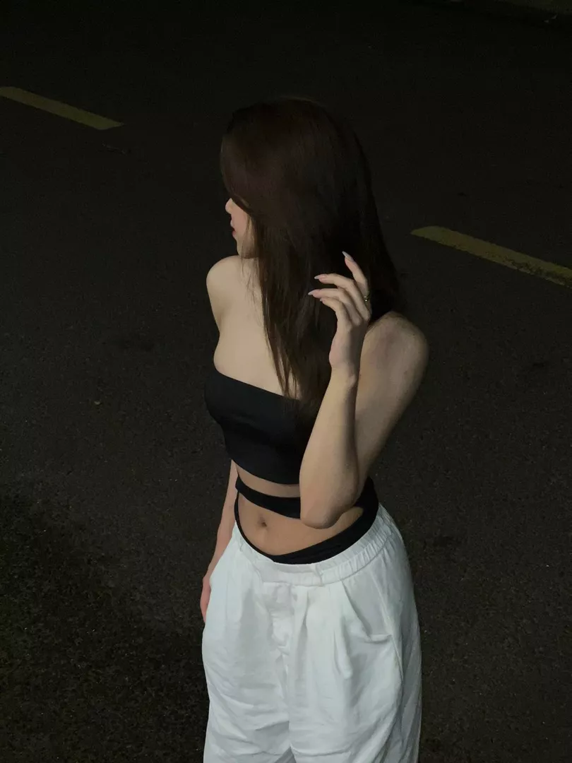 Chất liệu:đẹp
Đúng với mô tả:có
Màu sắc:đen

Đẹp mê rất mê, mua i đừng ngại nha mấy má oiiii mua luyền, chất đẹp shop giao nhanh cực, shop cute bán đồ đẹp chất lượng, m63 50kg v1 80 mng tham khảo nhen