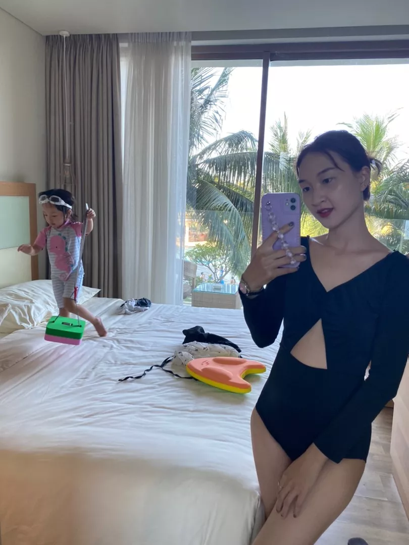 Chất lượng sản phẩm:tuyet voi
Đúng với mô tả:chuan

Bộ này tôn dáng lắm, bt rất ngại mặc bikini vì bụng to mà mặc xong ưng quá, chất liệu cũng ok. Cho shop 10 điểm ❤️