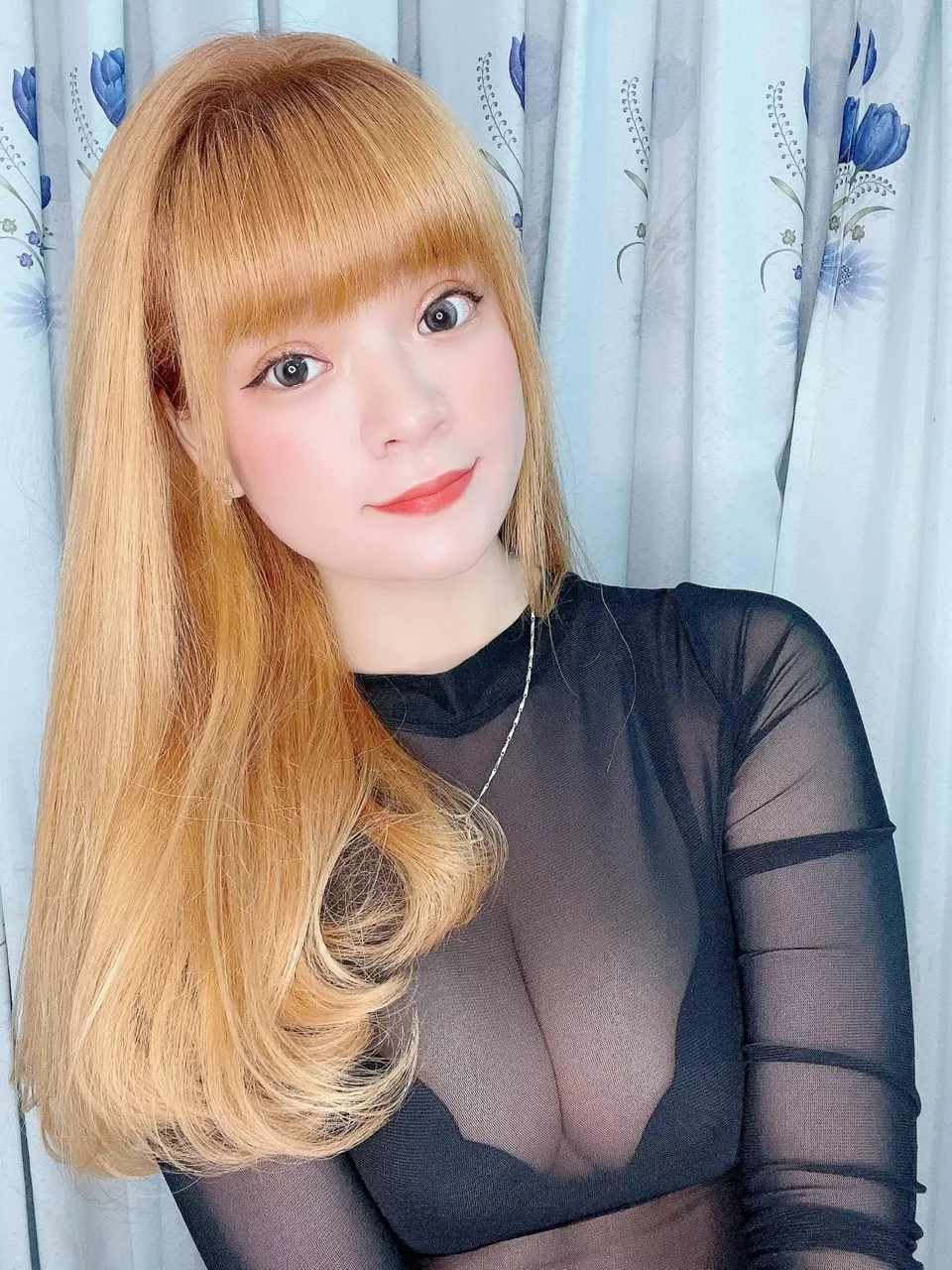 Áo đẹp lắm vãi xuyên thấu như hình kkk rẻ nữa mặc sexy lắm ai thích thì mua nha