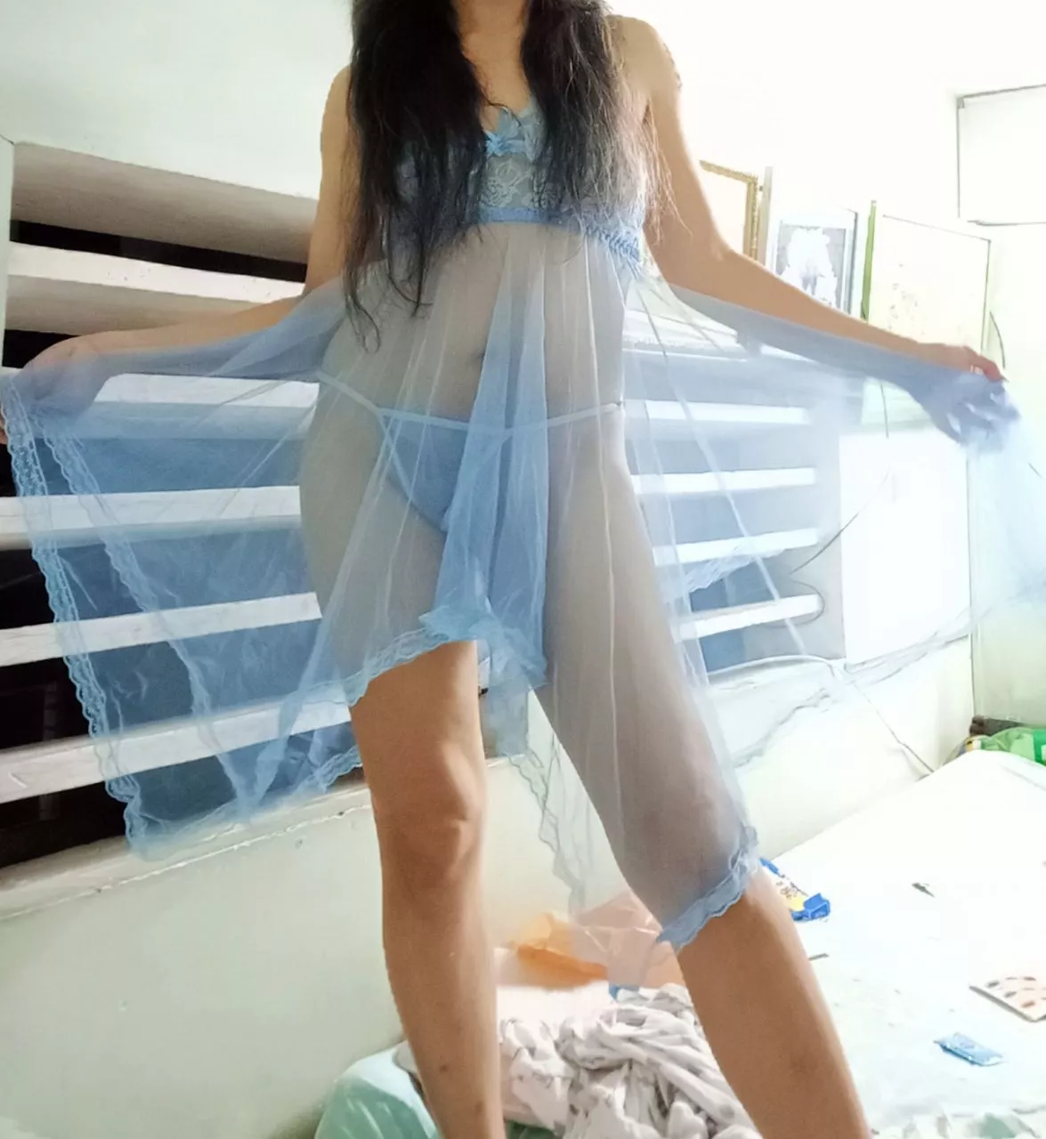 Màu sắc:Xanh nhạt, hồng nhạt
Đúng với mô tả:Đúng
Chất liệu:Ren thun, voan lưới

Váy dễ mặc, thoải mái. Kiểu đẹp màu xinh. Shop uy tín, giao hàng nhanh, đúng size, đúng mẫu, đúng màu. Mình rất yên tâm khi mua hàng của shop. Giá rẻ hơn các shop khác nhưng chất lượng sản phẩm và dịch vụ của shop tuyệt vời hơn nhiều.