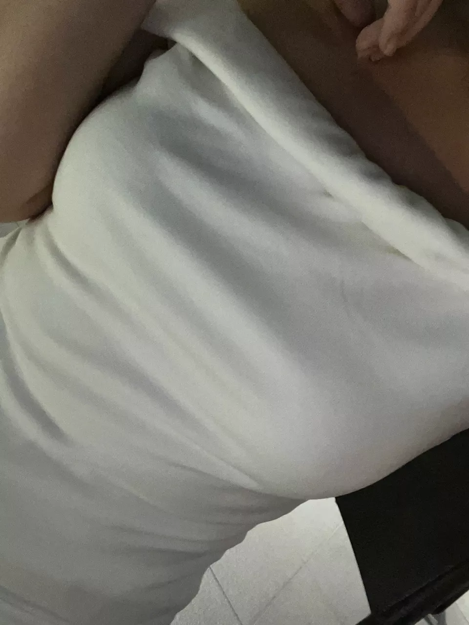 Đúng với mô tả:đúng
Màu sắc:đúng
Chất liệu:đúng

Mình cần pass lại áo vừa nhận còn mới chỉ mặc thử thoi .  Do mình mặc không hợp màu trắng . Pass 100k ah . Mình ở hcm 
Zl  ai cần liên hệ mình ah
Hết