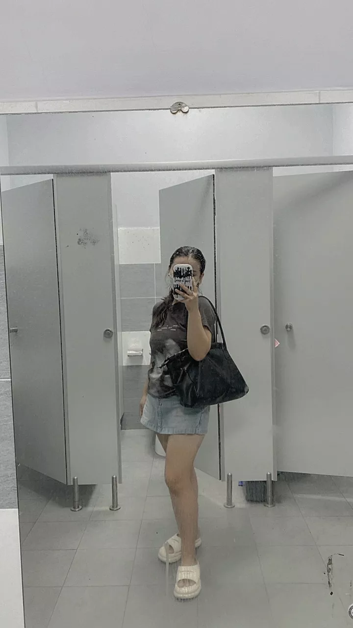 Màu sắc:như hình
Chất liệu:đẹp
Đúng với mô tả:đúng với mô tả

Mình 56kg mặc lên xinh lắm nên mua nhé👍🏻