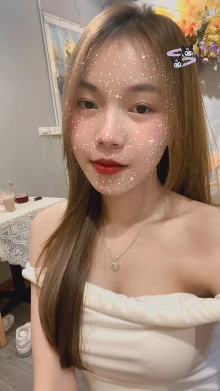 Đúng với mô tả:đúng
Màu sắc:trắng
Chất liệu:co giãn

Áo 2 lớp dày dặn mặc lên chinh lắm