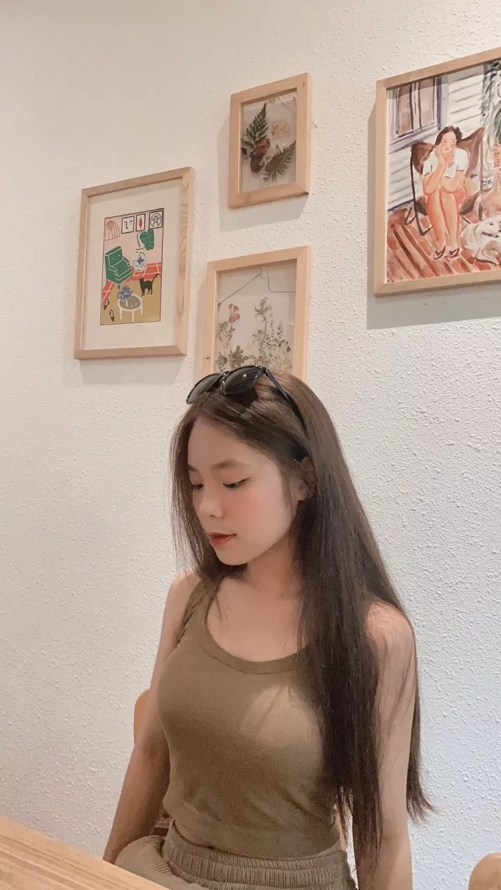 Màu sắc:Nâu
Đúng với mô tả:Đúng

đẹp vãi luôn có mút sẵn k cần đau đầu chọn áo lót hihi mặc cũng thoải mái nữa lại còn rẻ tội gì k múc mn oii