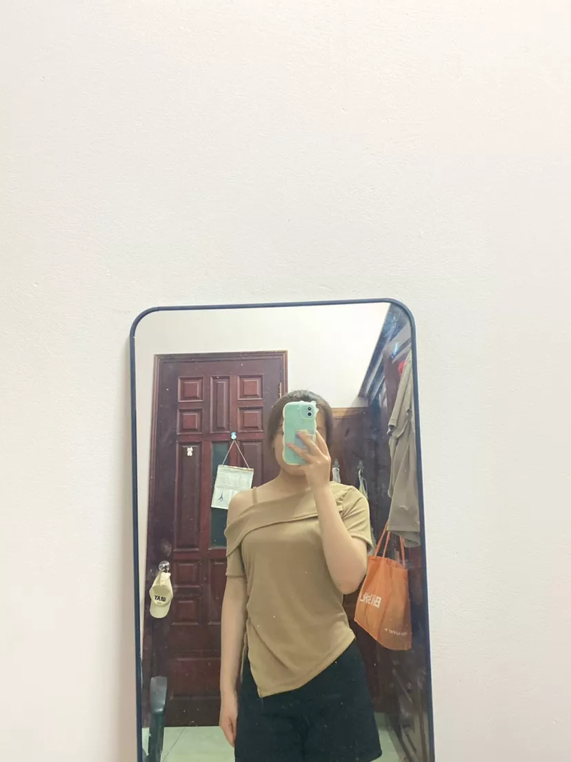 Chất liệu:mềm
Màu sắc:be đậm
Đúng với mô tả:hàng đẹp

Nên mua , chất ổn áp , giá thành hợp lý nhaaaa